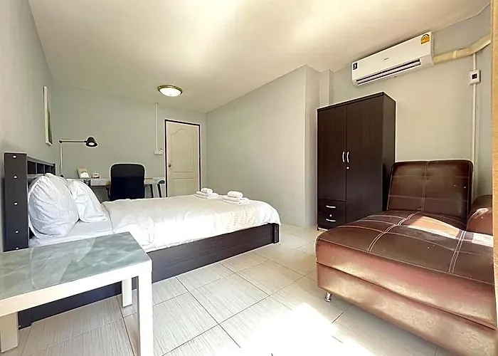 Sukhumvit Soi 12: 3 Bed / 2 Bath For 7 Ppl Group 酒店 曼谷