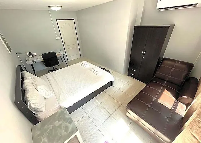 Sukhumvit Soi 12: 3 Bed / 2 Bath For 7 Ppl Group 酒店