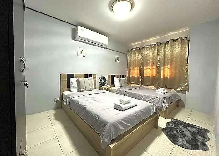 Sukhumvit Soi 12: 3 Bed / 2 Bath For 7 Ppl Group 2*
